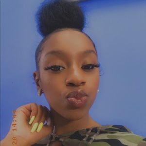 Meet your Posher, Brittany